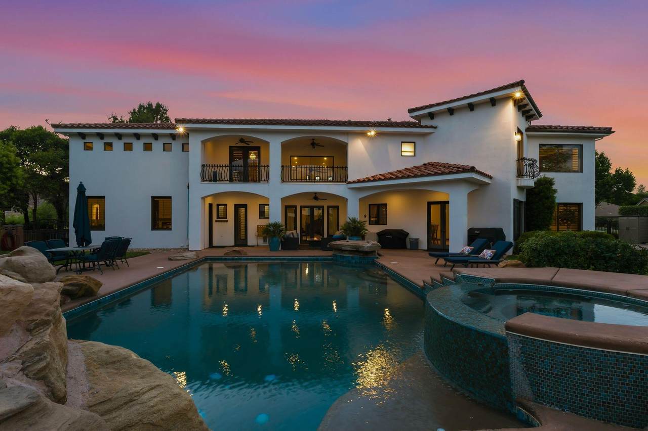 455 Michael Cir - Photo 1