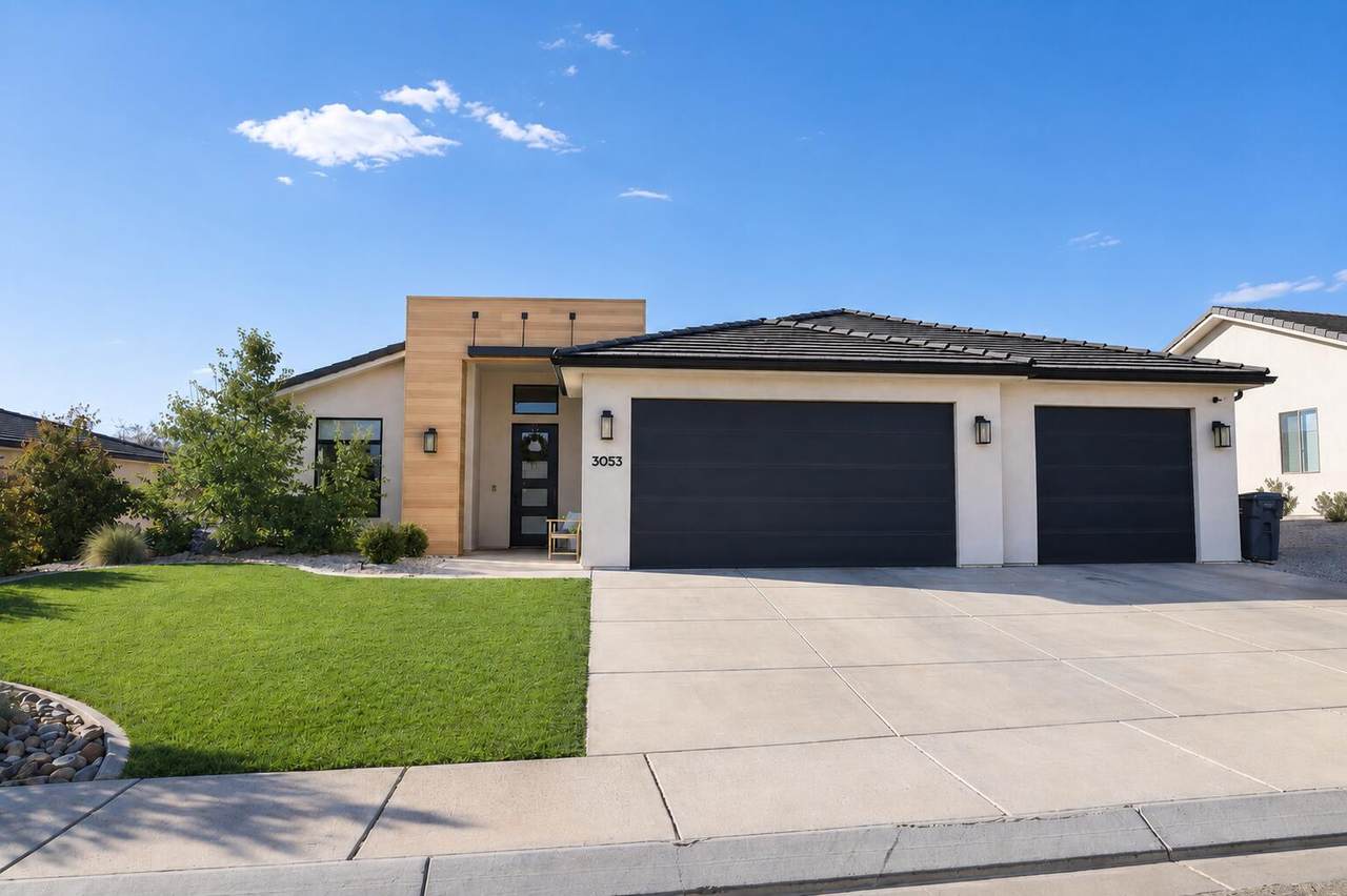 3053 Photinia Dr - Photo 1