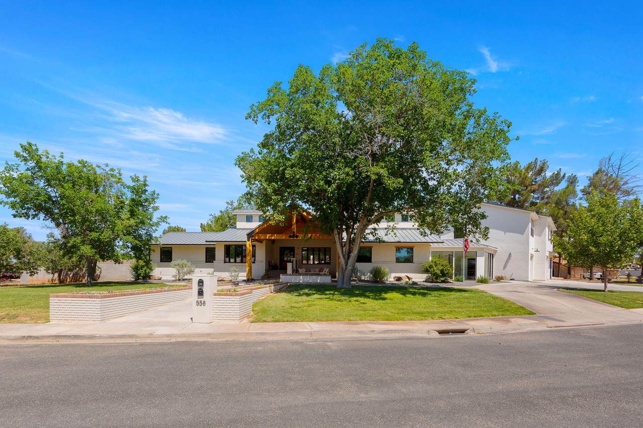 558 Del Mar Dr - Photo 1