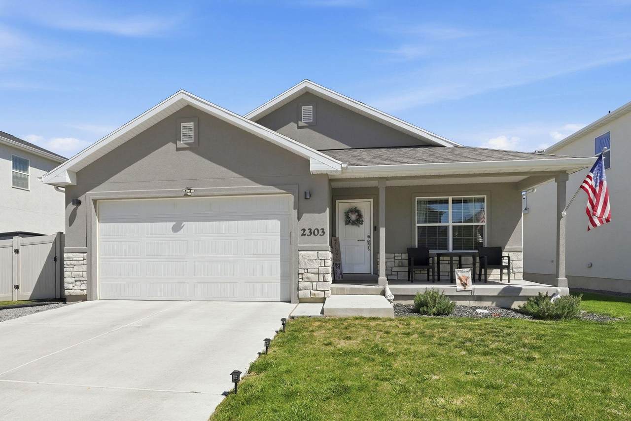 2303 Tumbleweed Rd - Photo 1