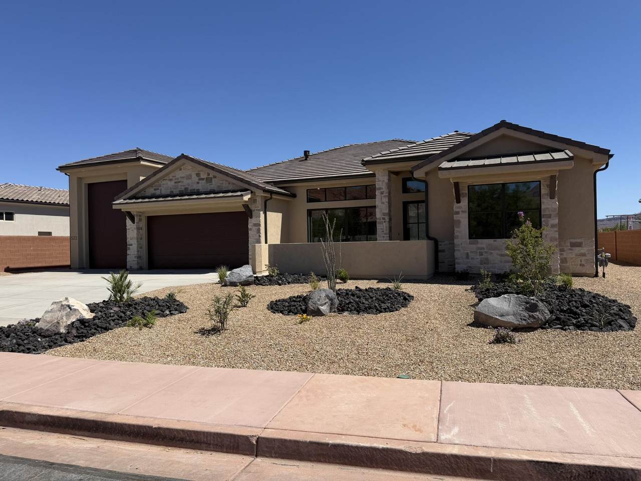522 Ithaca Dr - Photo 1
