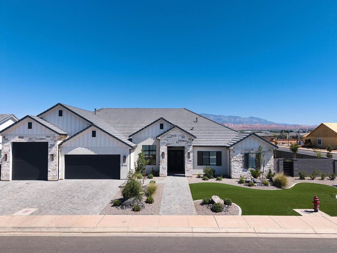2761 Moorland Dr - Photo 1
