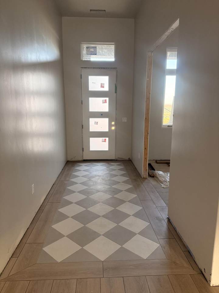 2071 Clydesdale St - Photo 1