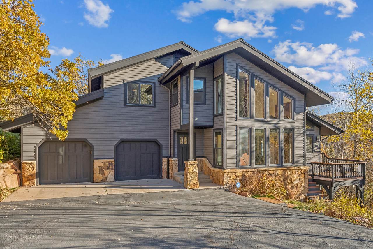 7240 Buckboard Dr - Photo 1