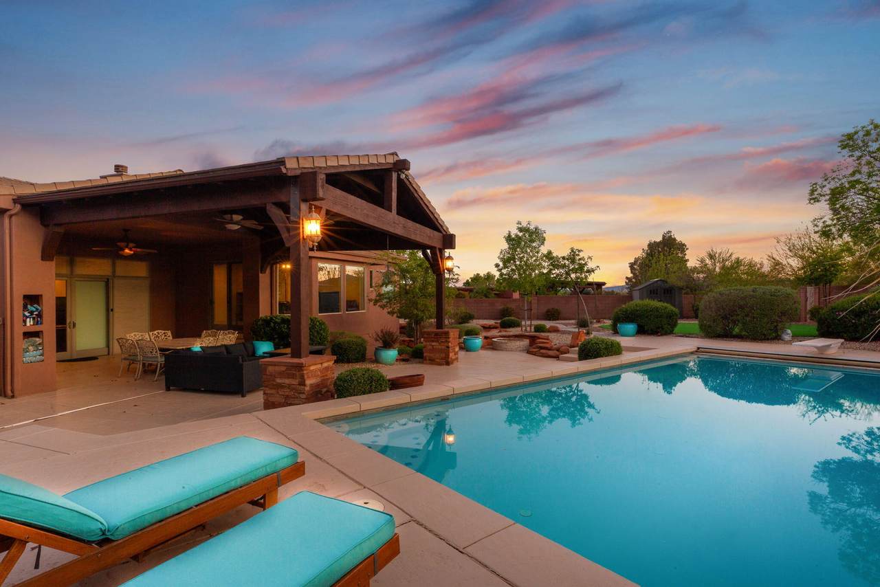 207 Painted Hills Dr - Photo 1
