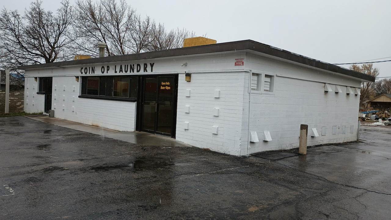 240 Main St - Photo 1