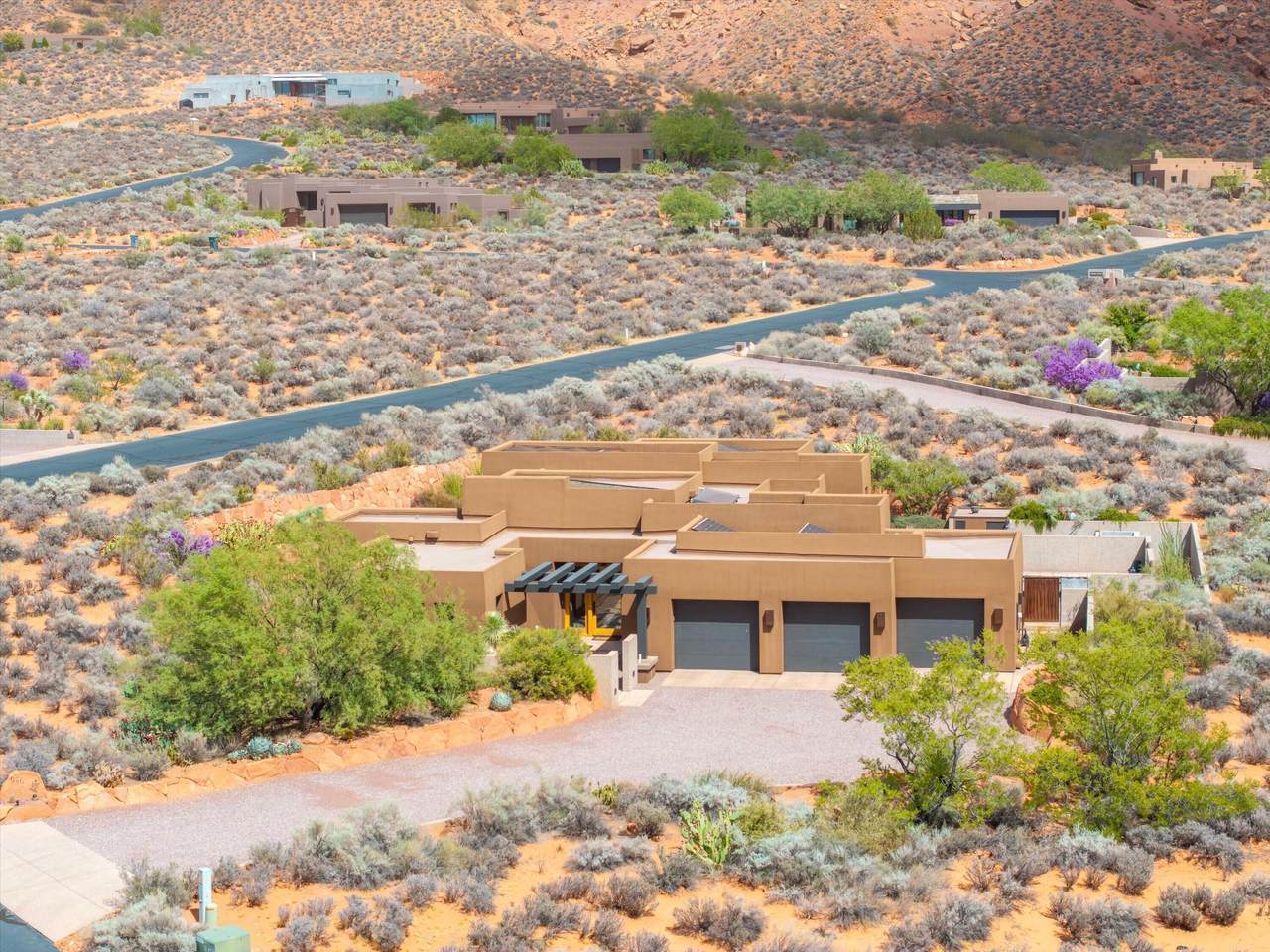 986 Paiute Dr - Photo 1