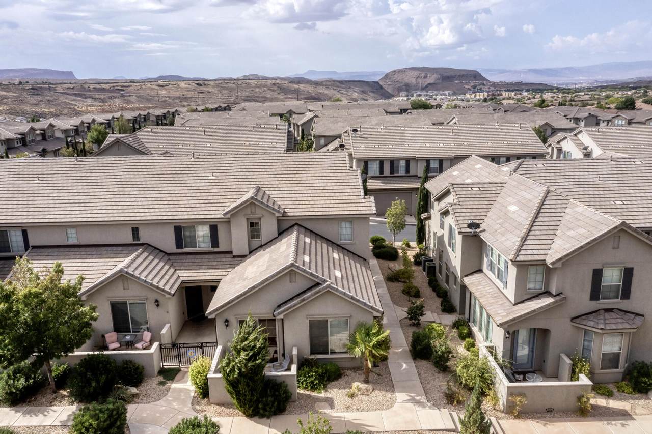 1919 Fiesta Ln - Photo 1