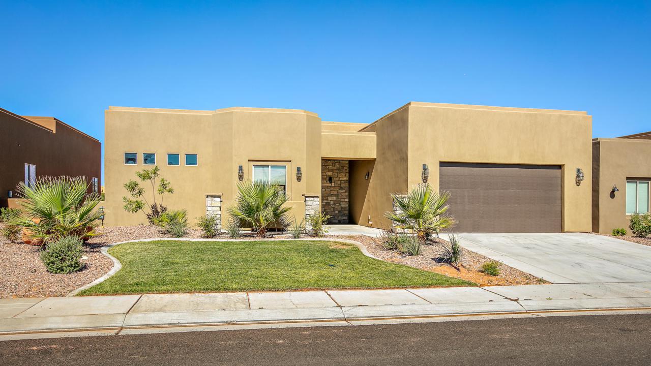 3242 4900 - Photo 1