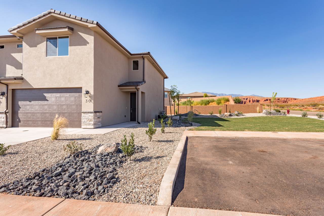 1005 Michelle Way - Photo 1
