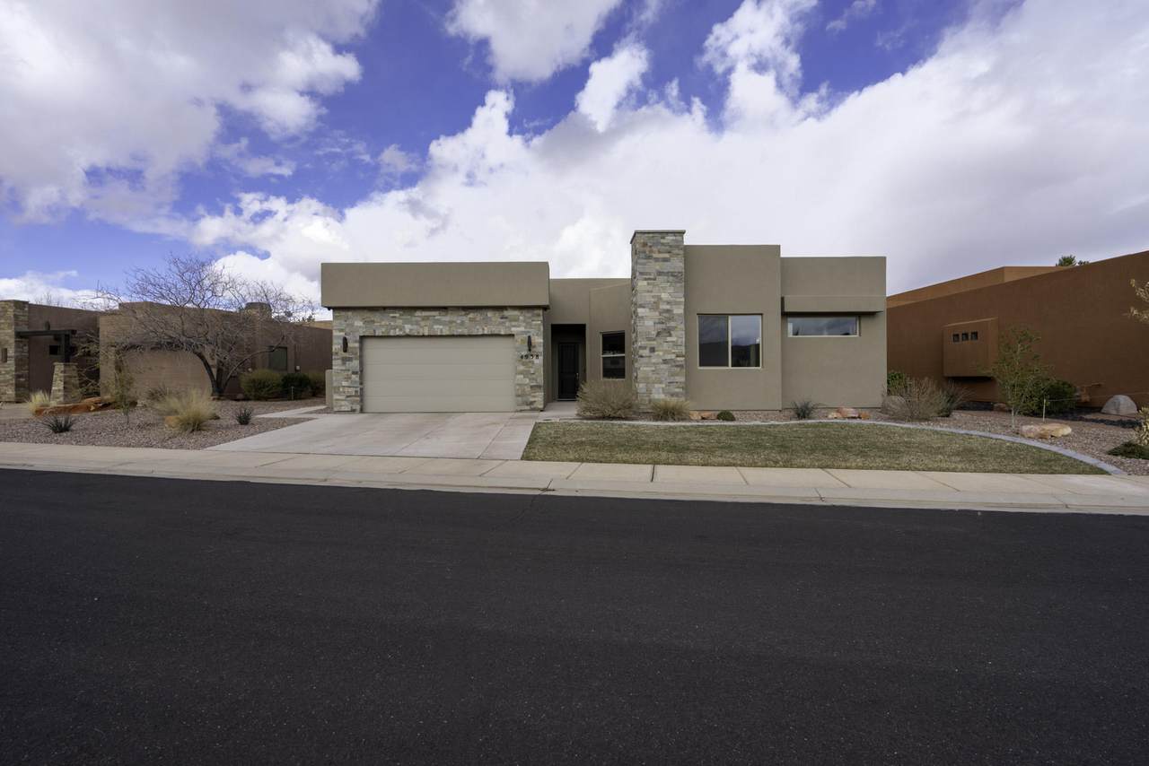 4938 Boulder View - Photo 1