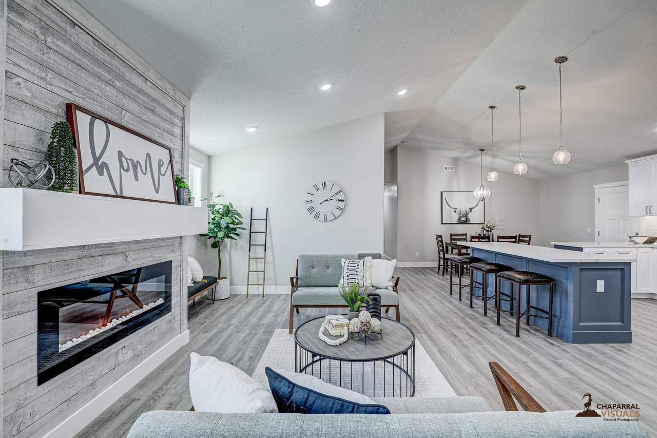 182 Main St - Photo 1