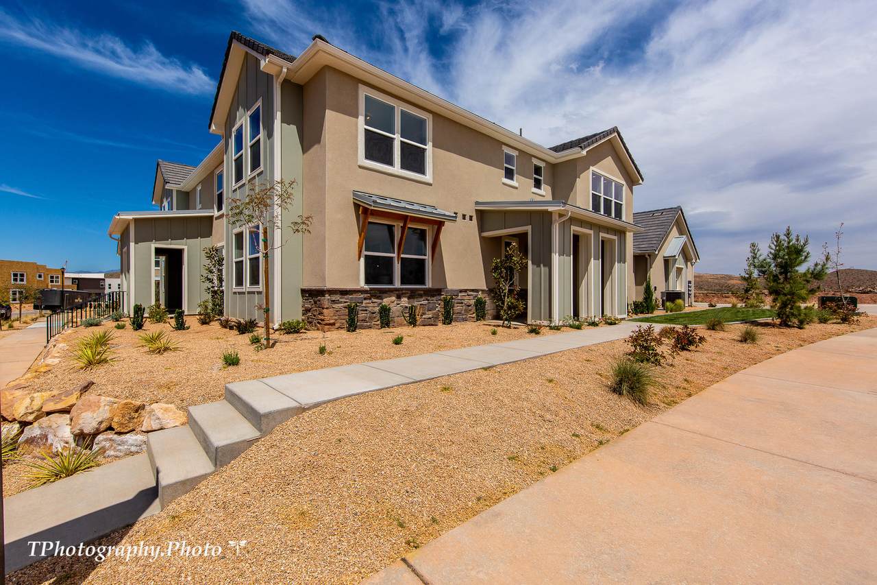 5492 Carnelian Parkway - Photo 1