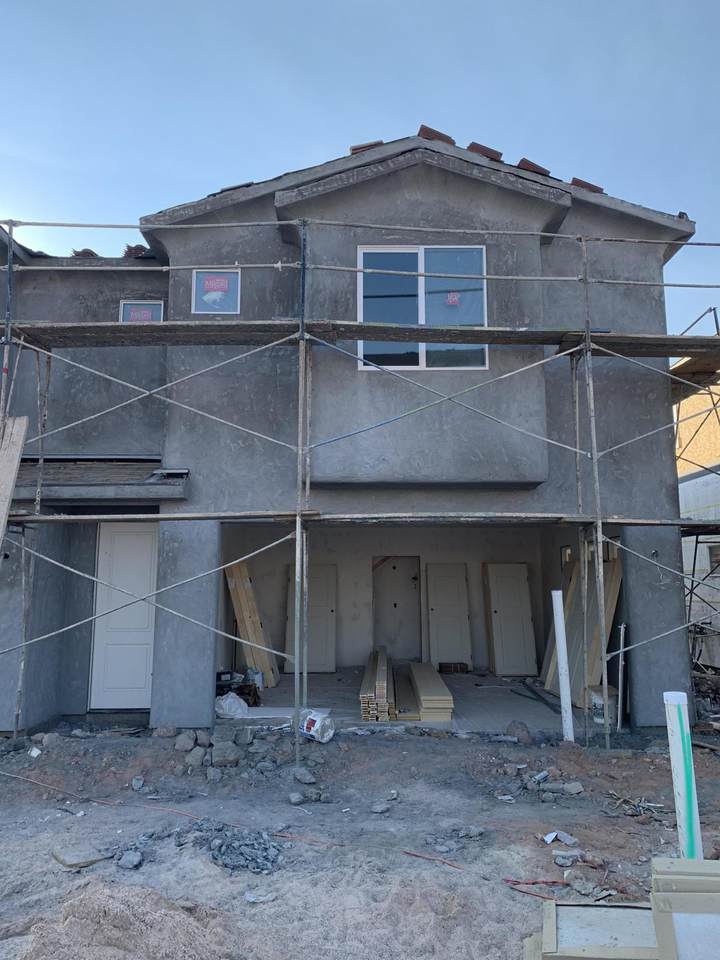Unit 9 2470 West St - Photo 1