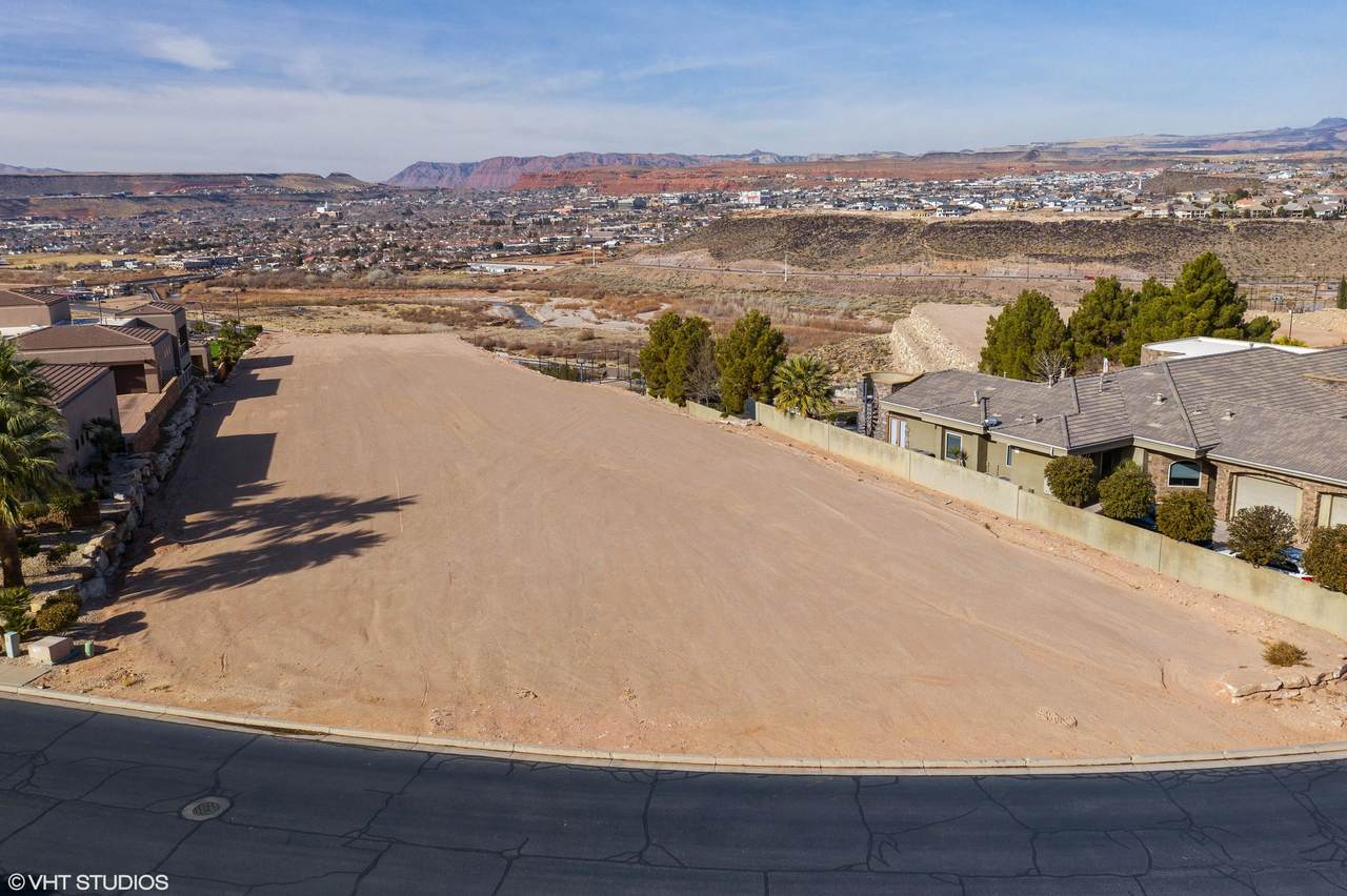 512 Cliff Point Dr - Photo 1