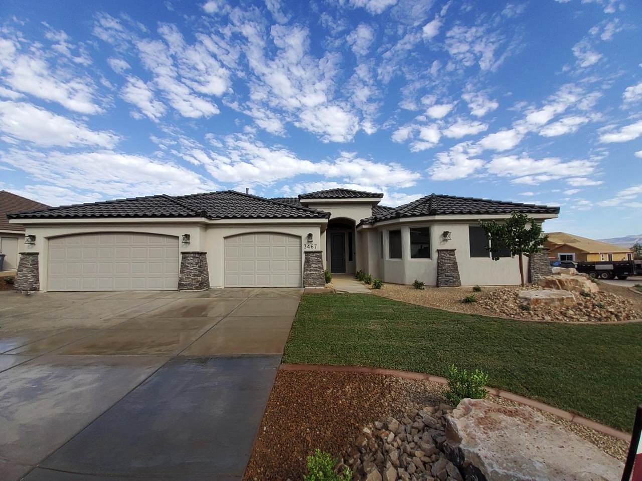 3467 Crimson Ridge Dr - Photo 1