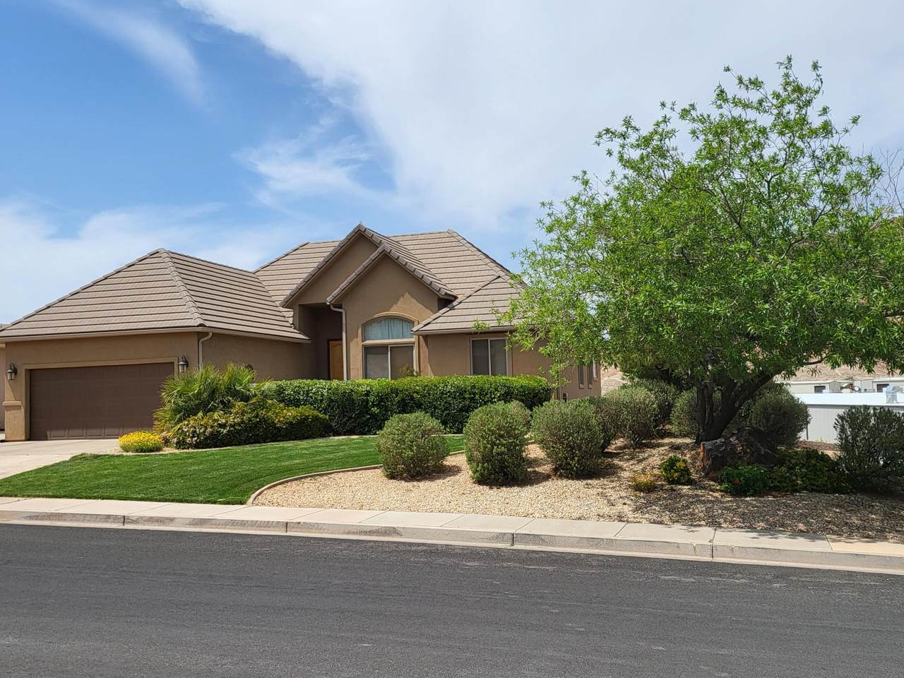 1493 Scenic Sunrise Dr - Photo 1