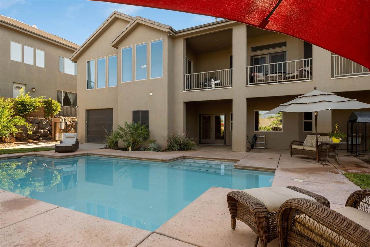 1949 Artesia Dr - Photo 1