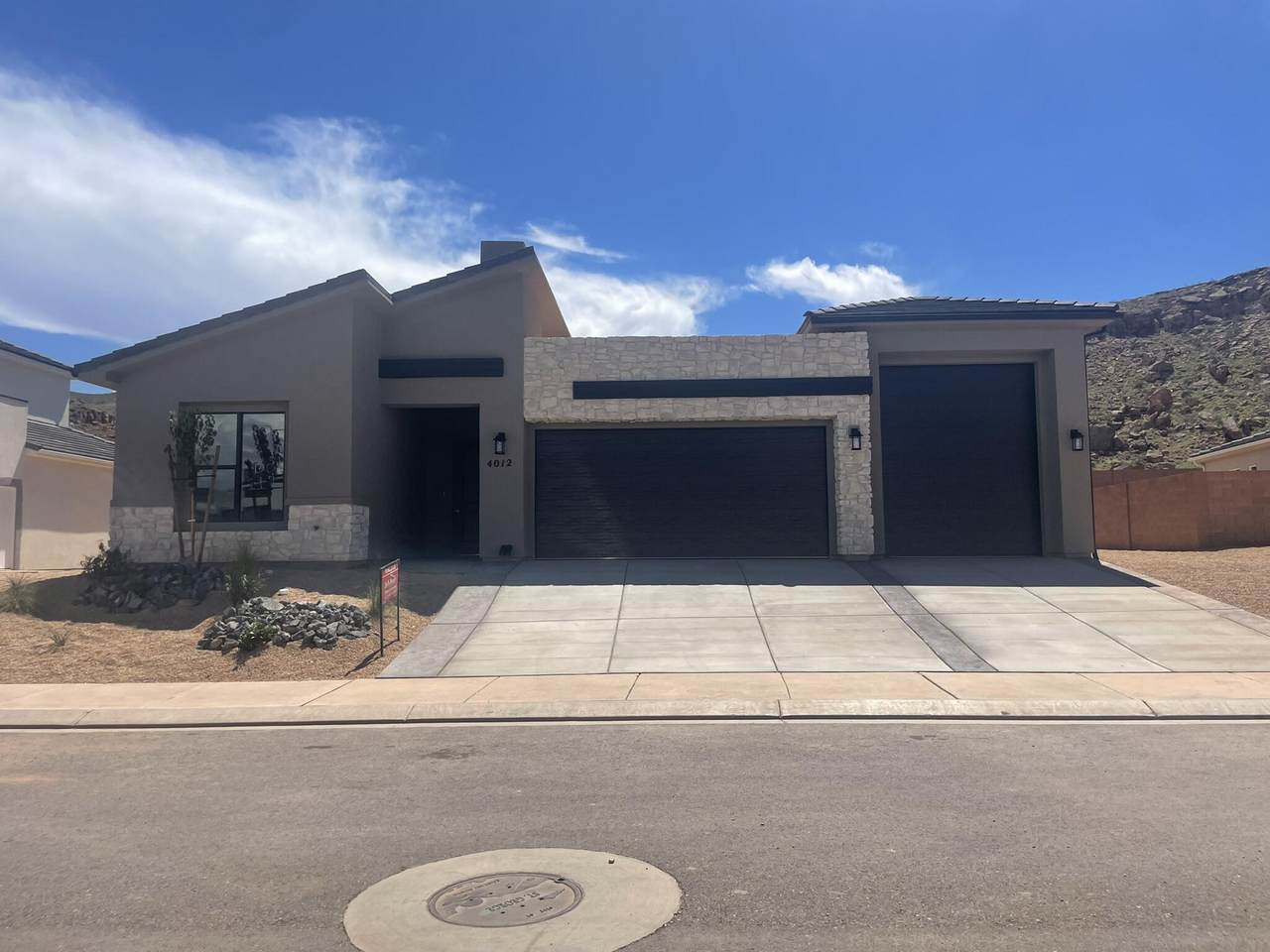 4012 Cerro Way - Photo 1
