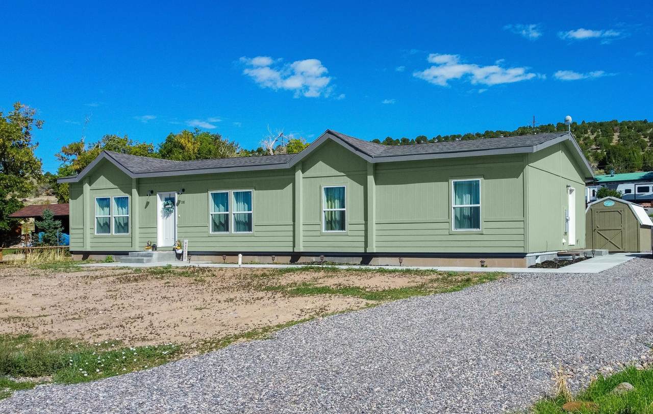 2106 Spring Dr - Photo 1