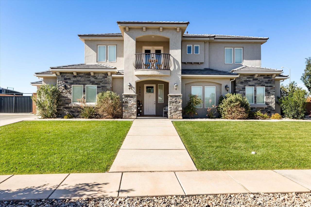 3486 Bloomfield Dr - Photo 1