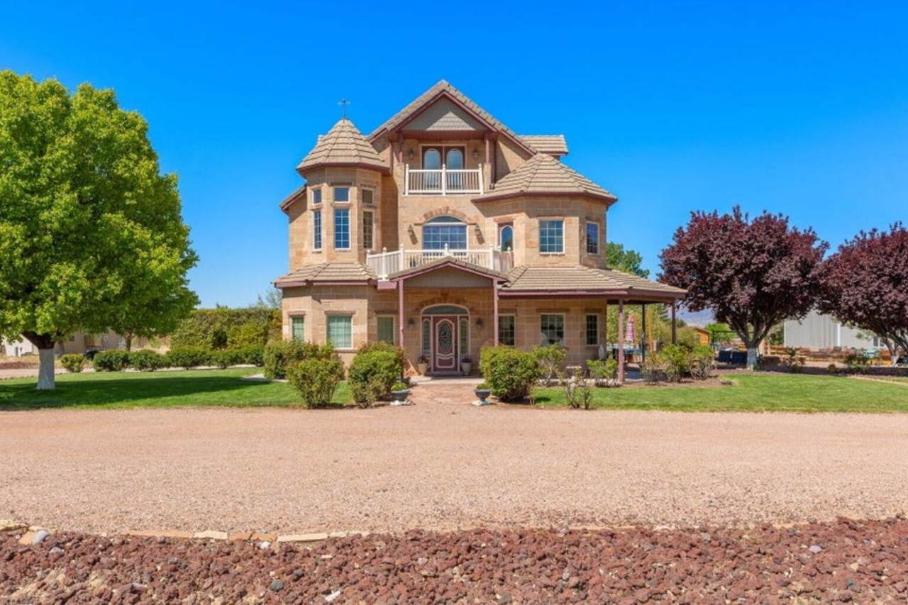 885 Old Farms Rd - Photo 1