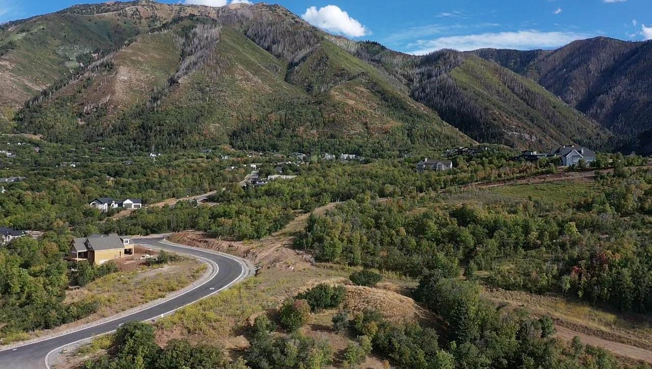 1074 Loafer Dr - Photo 1