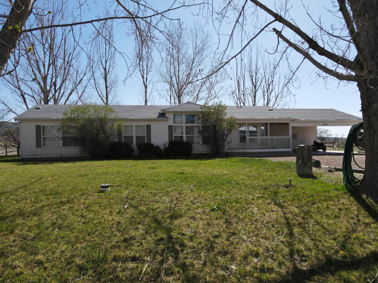  585 S Center Street - Photo 1