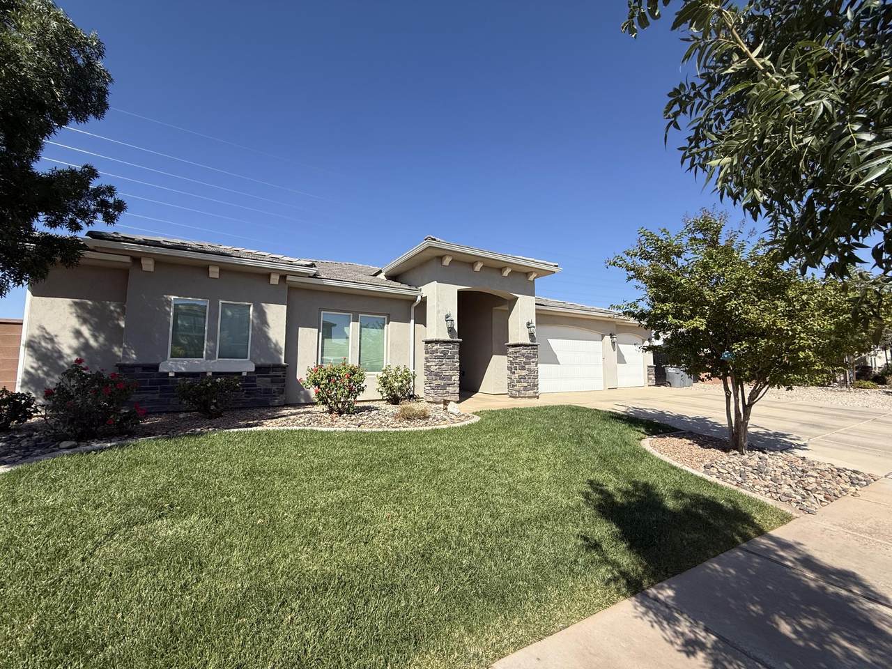 166 Chesterfield Dr - Photo 1