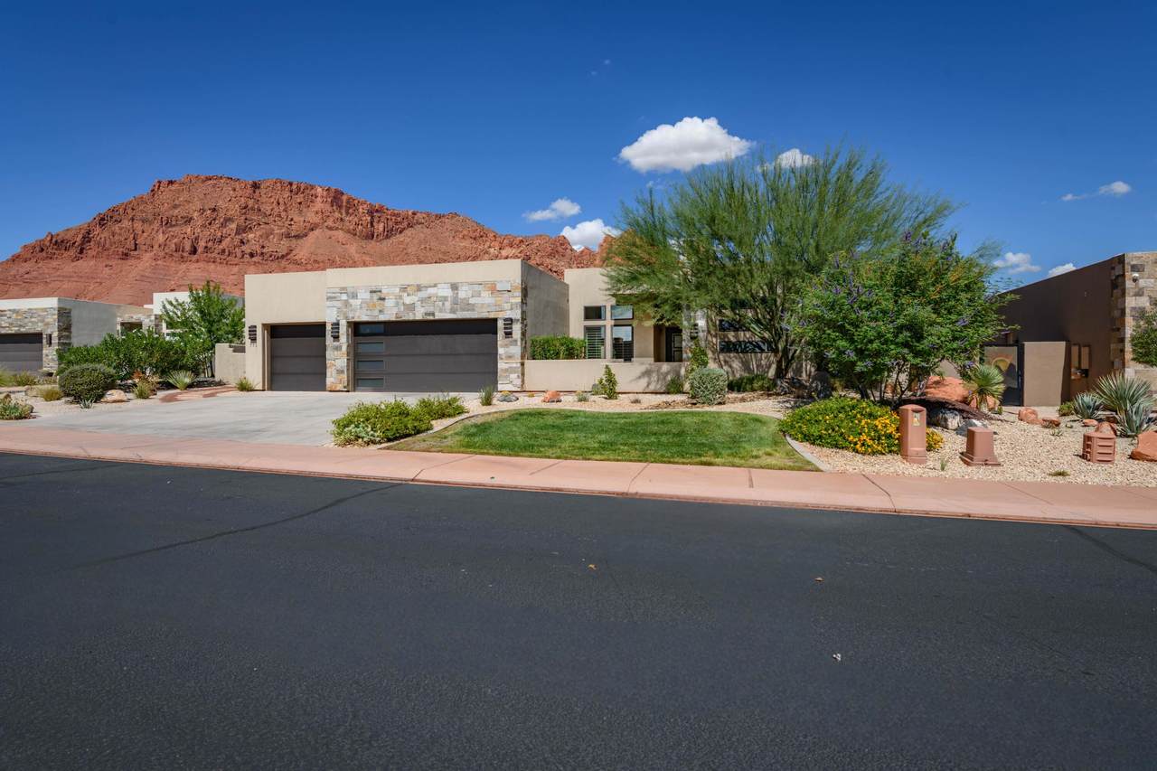 771 Palisades Cir - Photo 1