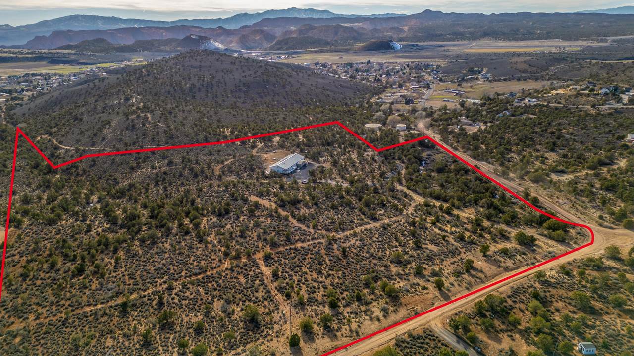 725 Topaz Rd - Photo 1