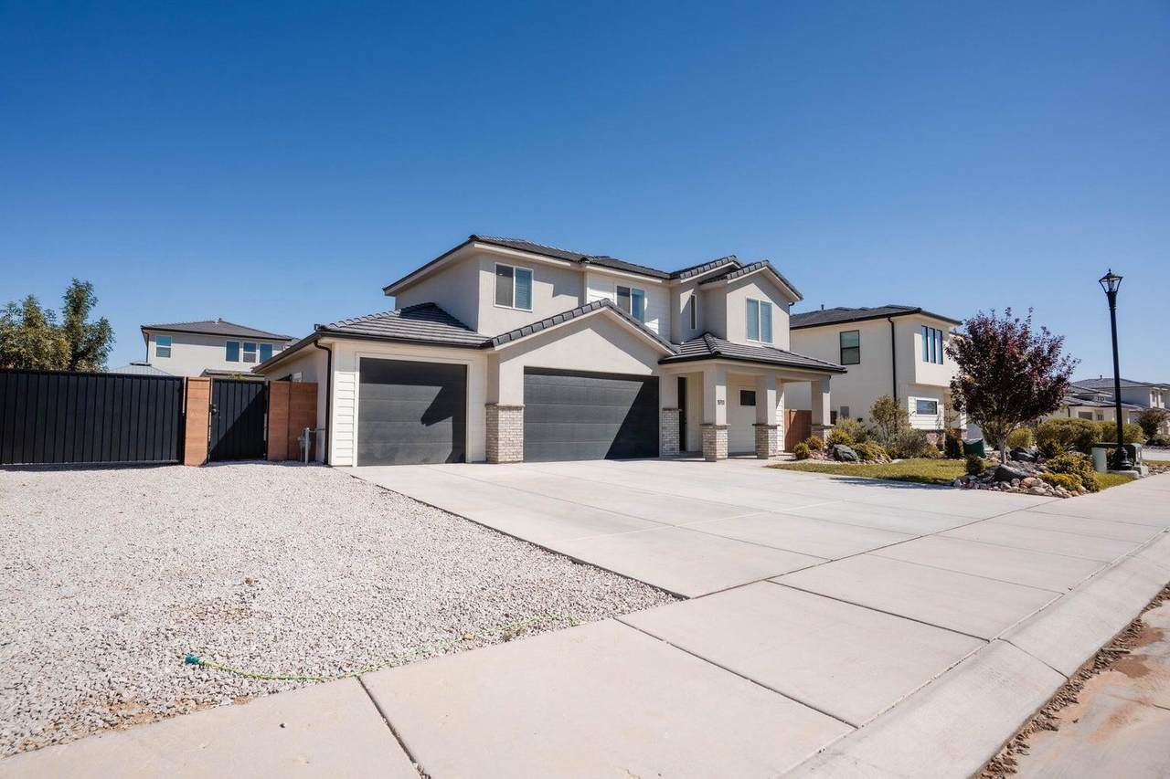 1911 Yant Flat Dr - Photo 1