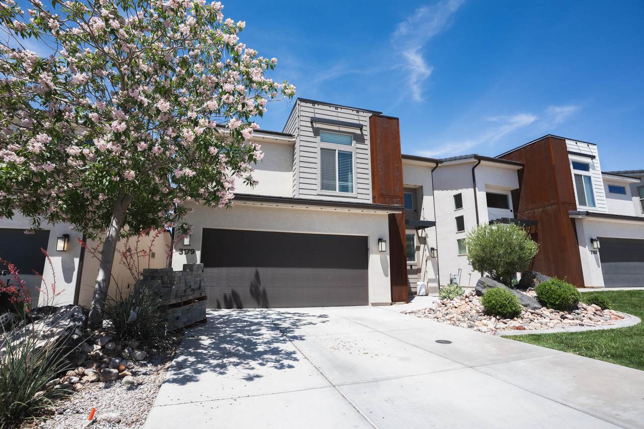 3179 Sky Rim Way - Photo 1