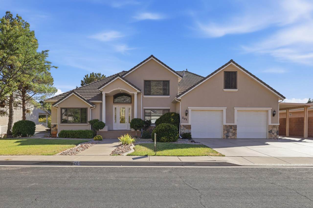 201 Shadow Point Dr - Photo 1