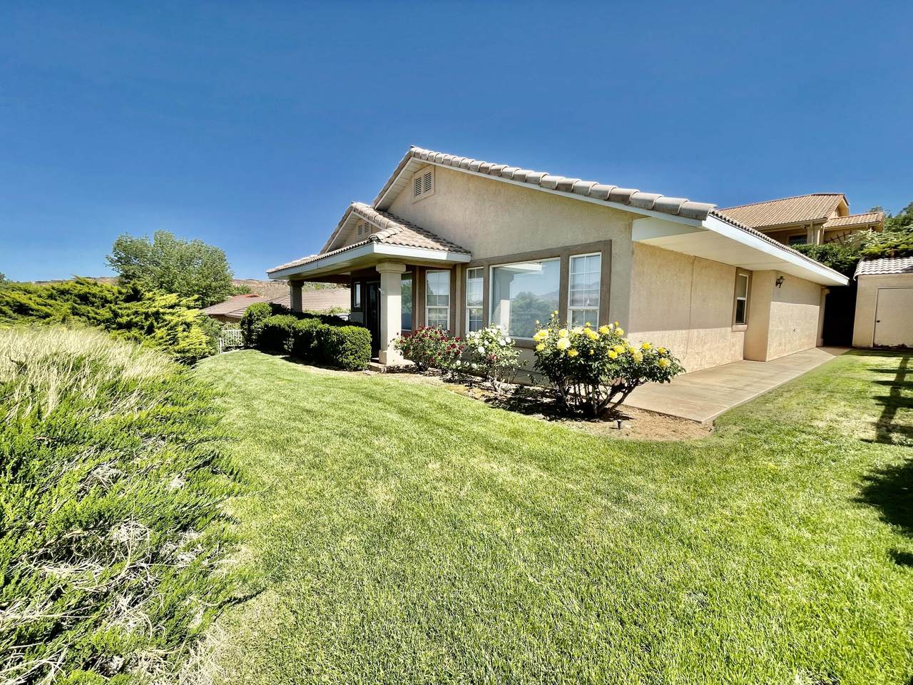 1020 Fort Pierce Dr - Photo 1