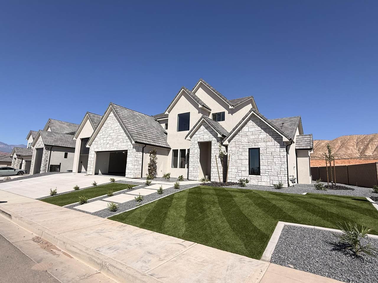 2111 Pony Way - Photo 1