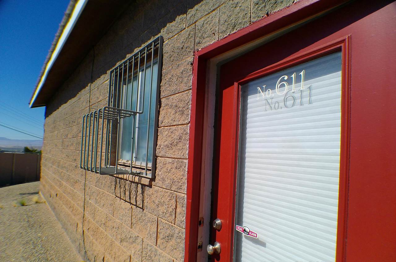 611 Redrock Rd - Photo 1