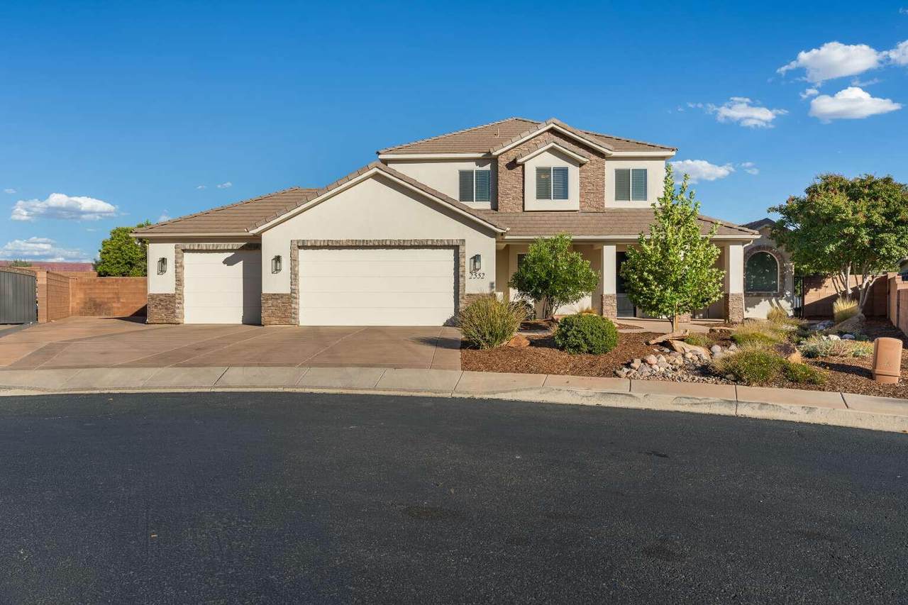 2552 2860 South Cir - Photo 1
