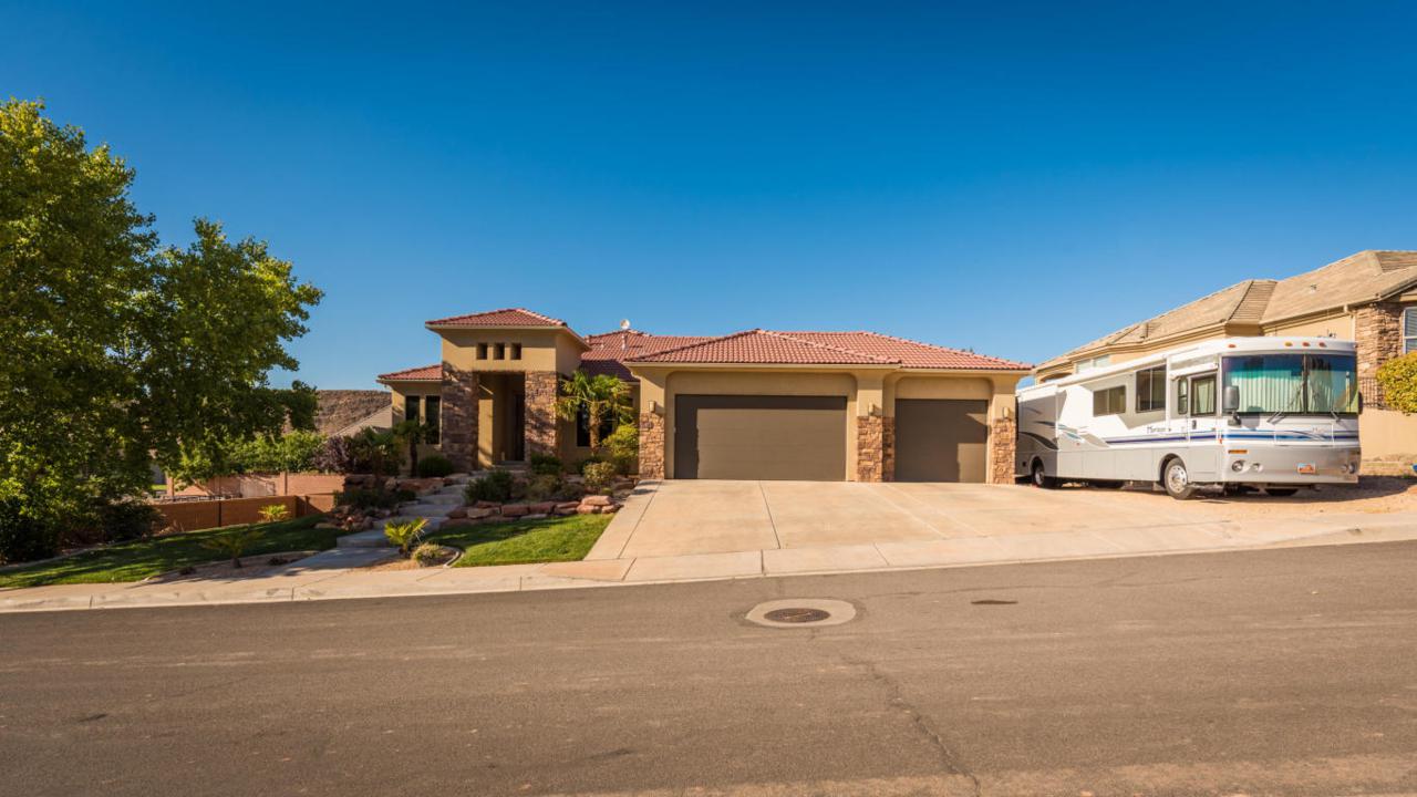 951 High Noon Cir - Photo 1