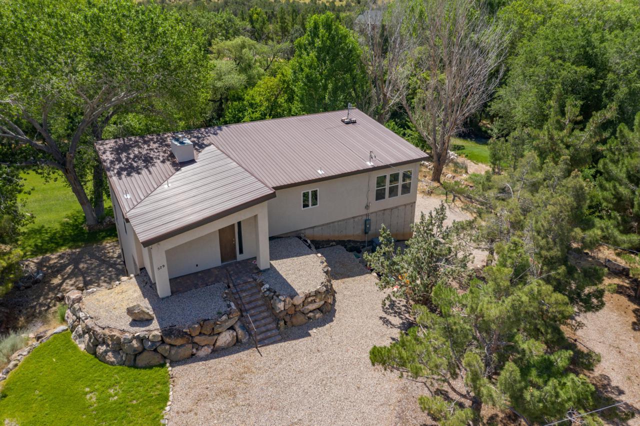 579 Cottonwood Dr - Photo 1