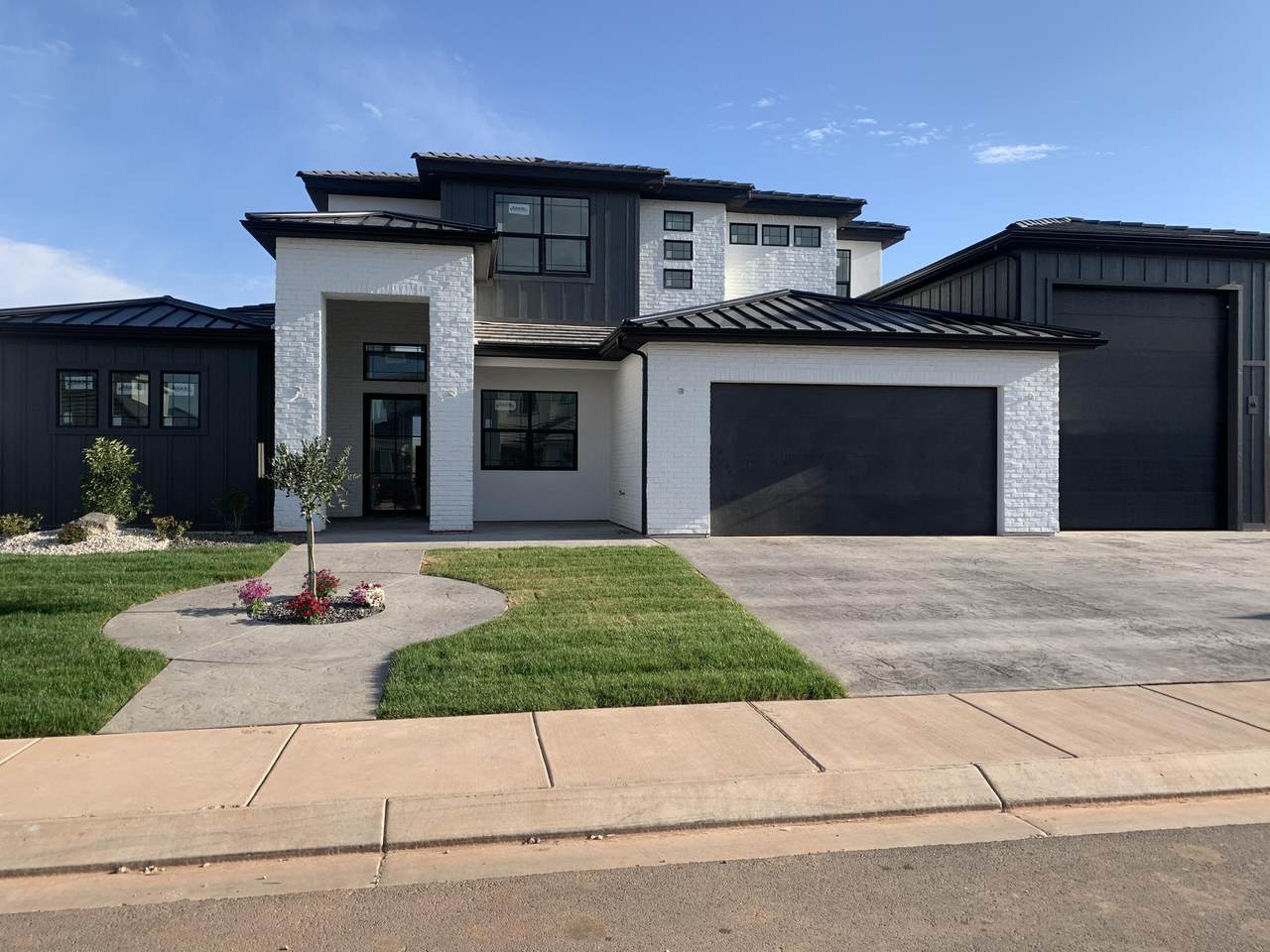2899 Willow Tree Ln - Photo 1 2899 Willow Tree Ln - Photo 1