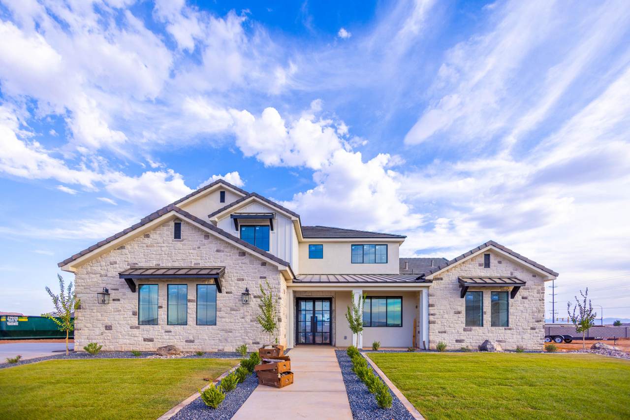 3044 Blue Heron Dr - Photo 1