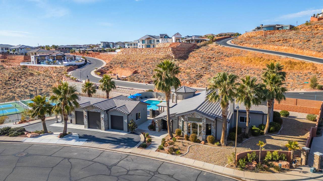 1297 Lions Head Dr - Photo 1