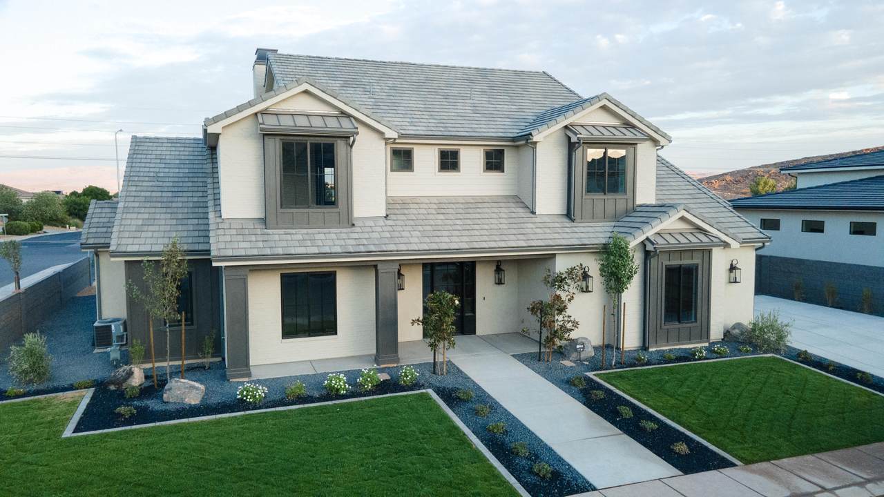 2784 Farmland Drive - Photo 1