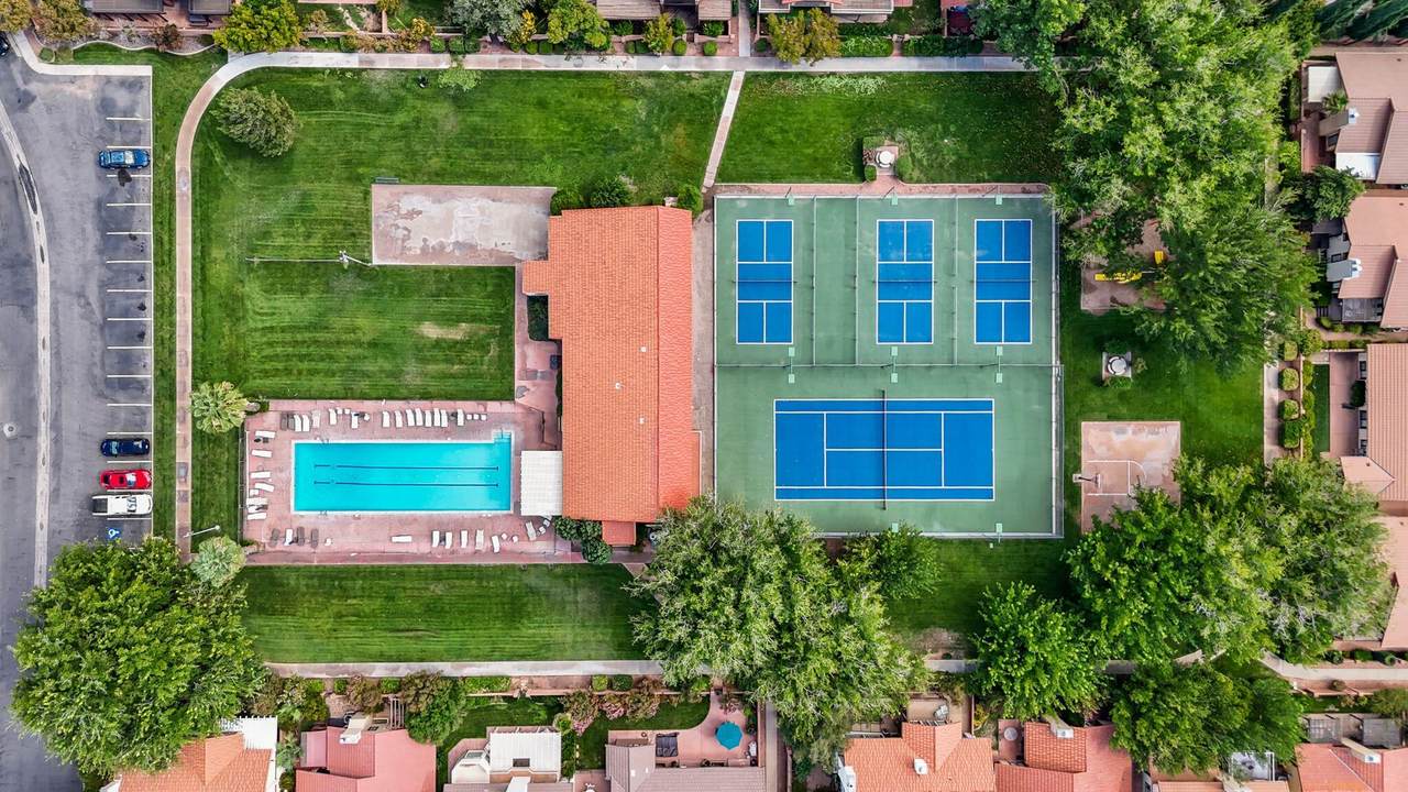 545 Valley View Dr - Photo 1