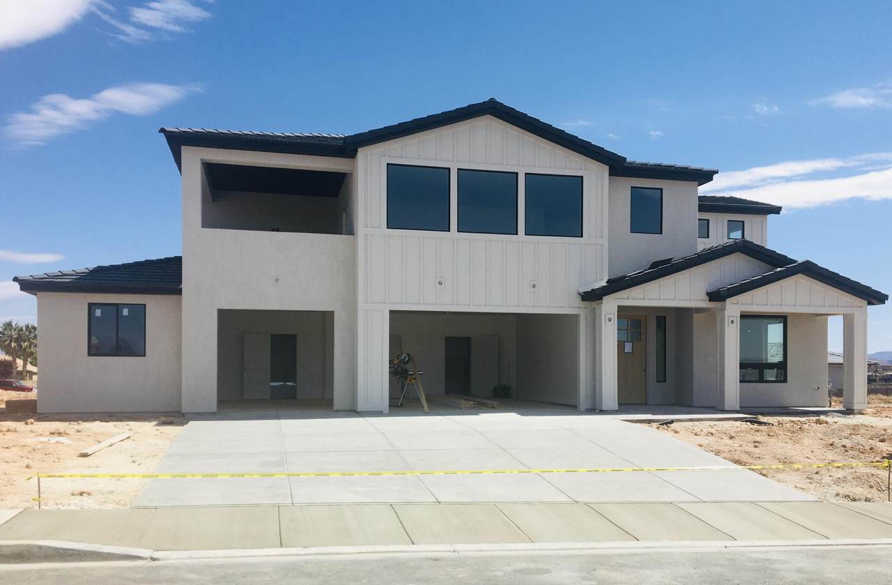 1051 High Mesa Cir - Photo 1