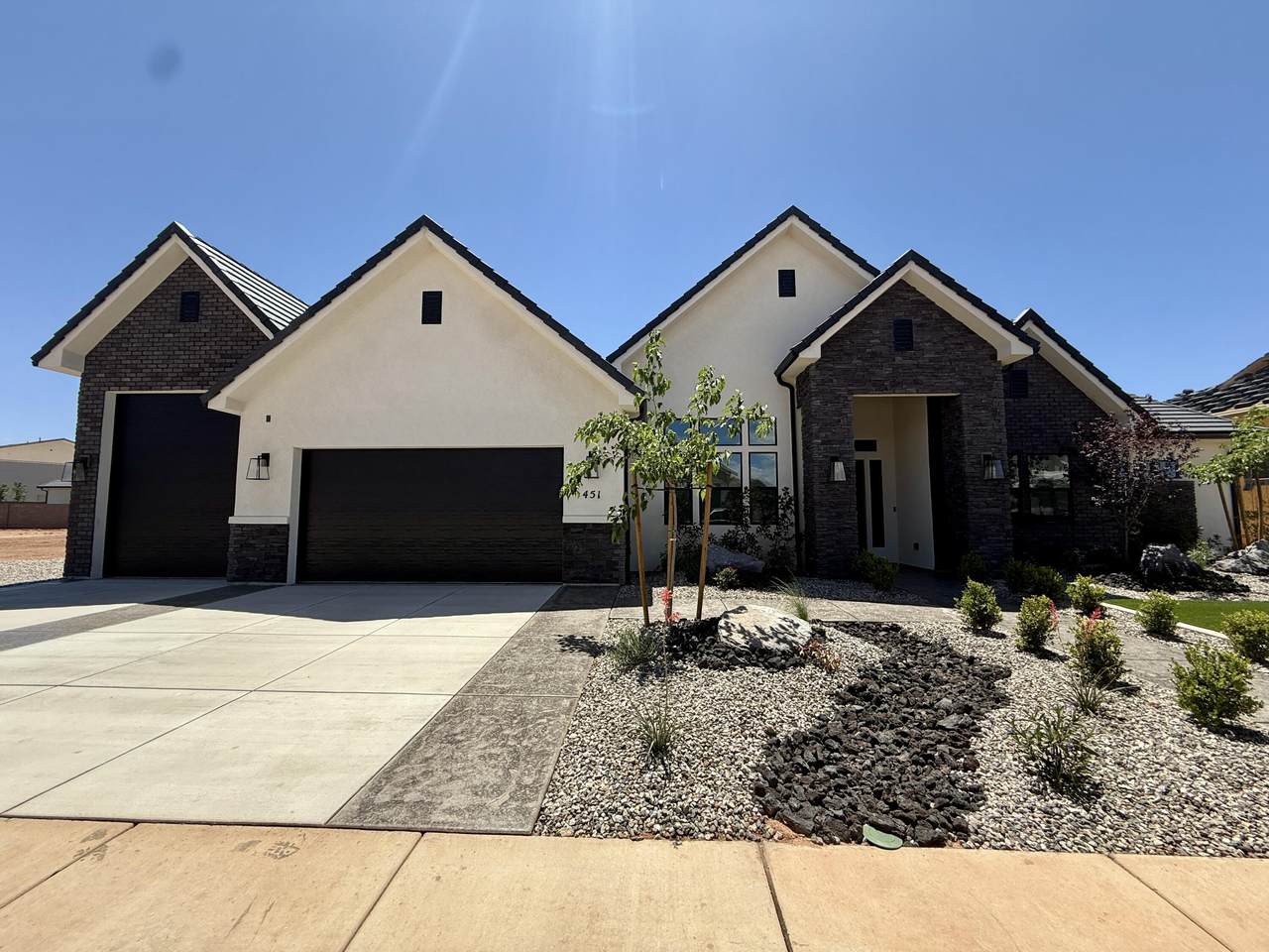 451 Lanz Cir - Photo 1