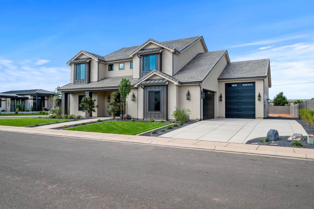 2784 Farmland Drive - Photo 1