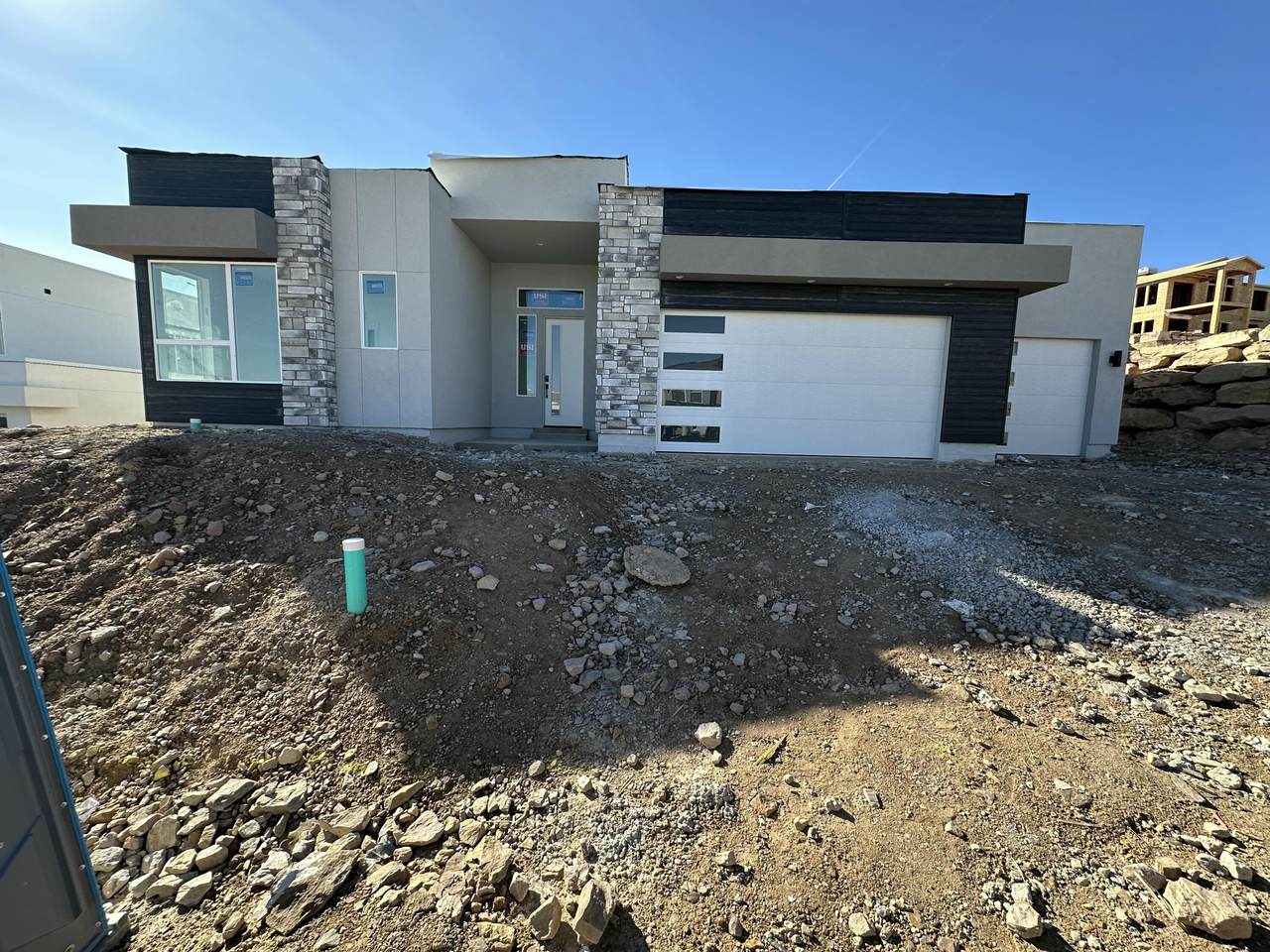 2727 Lugano Way - Photo 1