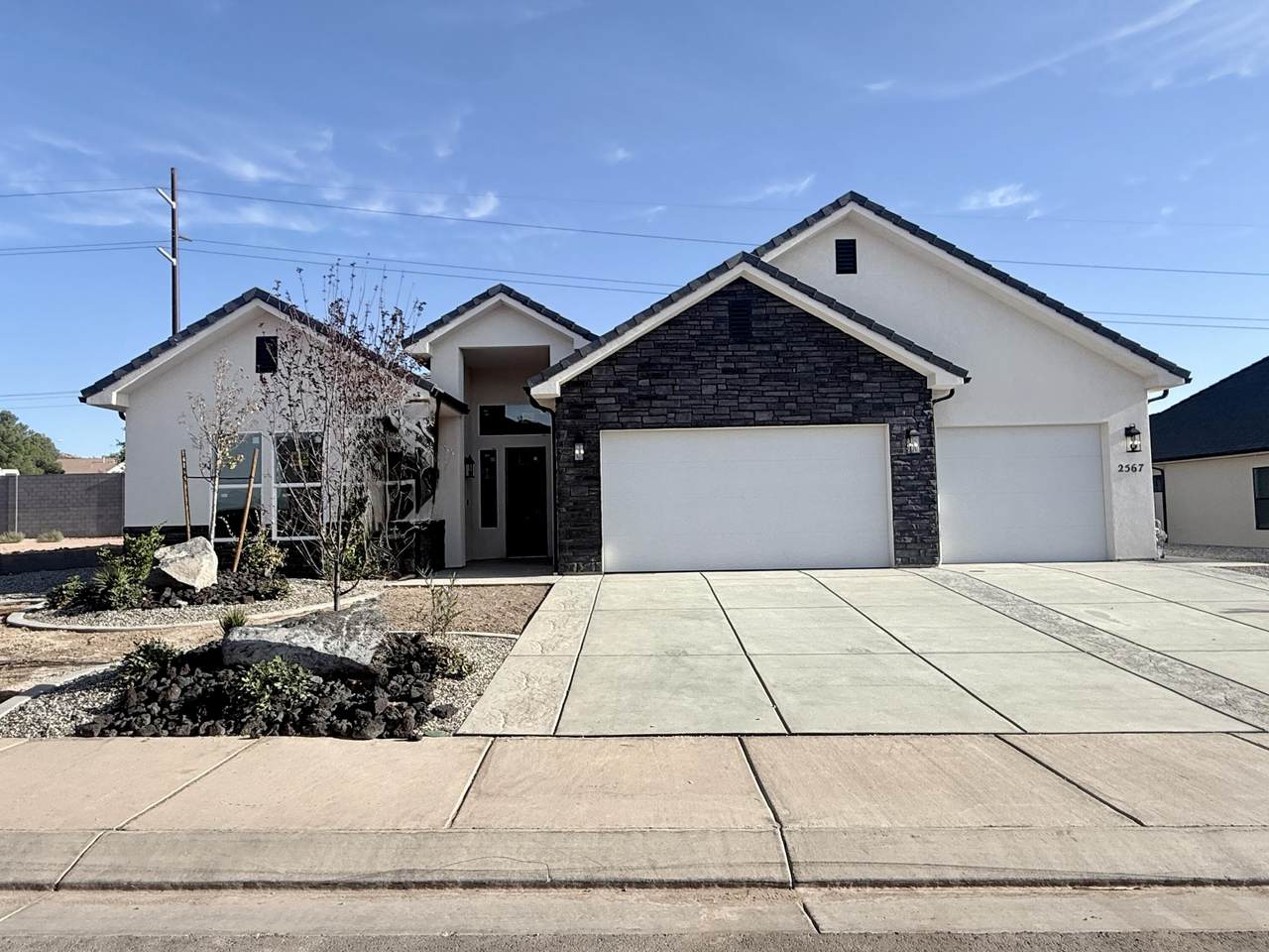 2567 Suniva Way - Photo 1